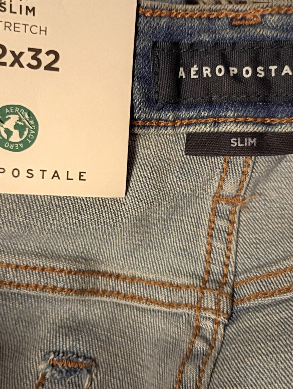 32x32 Distressed Slim Stretch Jeans - Picture 5 of 6